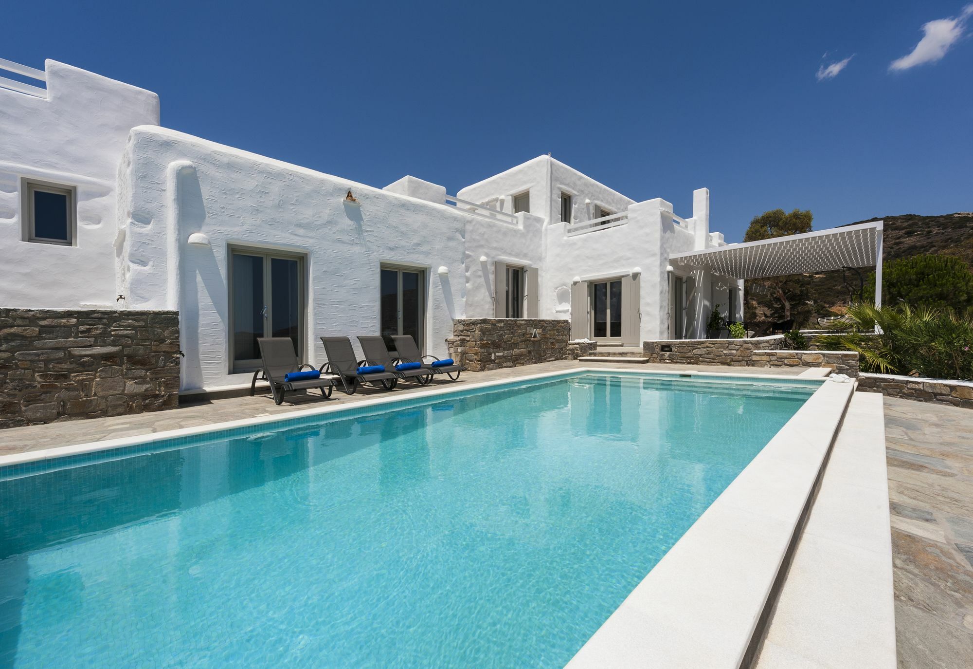 Niriides Luxury Villas Alikí Esterno foto